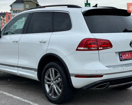 Білий Фольксваген Туарег, об'ємом двигуна 3 л та пробігом 192 тис. км за 31000 $, фото 5 на Automoto.ua