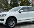 Білий Фольксваген Туарег, об'ємом двигуна 3 л та пробігом 192 тис. км за 31000 $, фото 2 на Automoto.ua