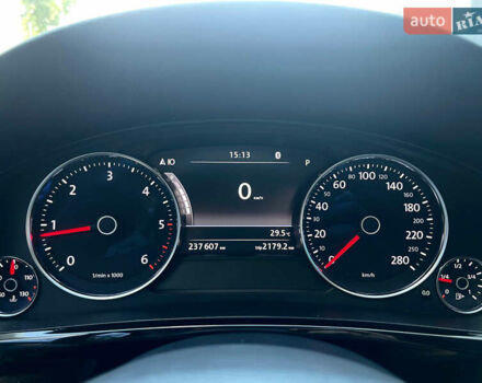 Белый Фольксваген Туарег, объемом двигателя 2.97 л и пробегом 237 тыс. км за 28500 $, фото 30 на Automoto.ua