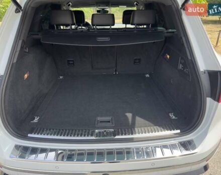 Белый Фольксваген Туарег, объемом двигателя 2.97 л и пробегом 185 тыс. км за 33500 $, фото 2 на Automoto.ua