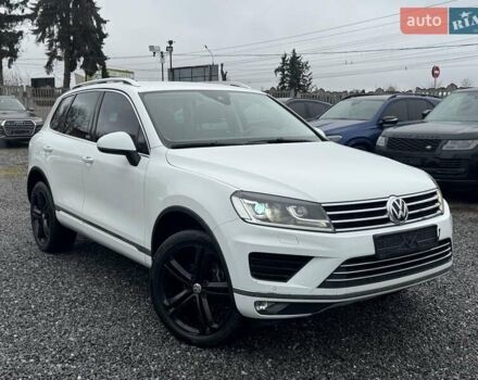 Белый Фольксваген Туарег, объемом двигателя 2.97 л и пробегом 215 тыс. км за 27900 $, фото 50 на Automoto.ua