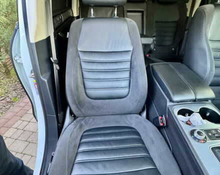 Білий Фольксваген Туарег, об'ємом двигуна 3 л та пробігом 229 тис. км за 32600 $, фото 30 на Automoto.ua