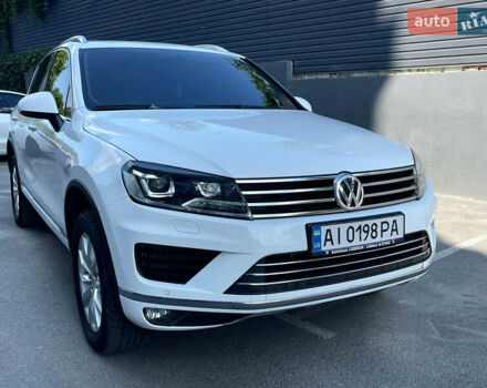 Белый Фольксваген Туарег, объемом двигателя 2.97 л и пробегом 237 тыс. км за 28500 $, фото 25 на Automoto.ua