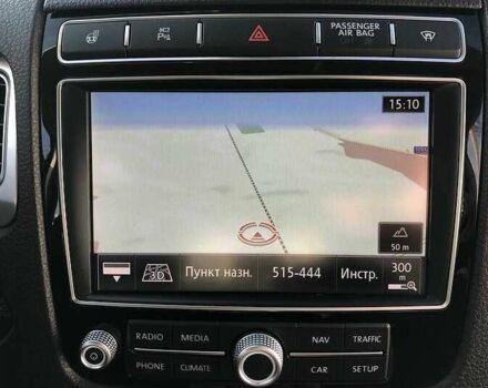 Белый Фольксваген Туарег, объемом двигателя 3 л и пробегом 136 тыс. км за 23000 $, фото 14 на Automoto.ua