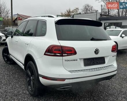 Белый Фольксваген Туарег, объемом двигателя 2.97 л и пробегом 215 тыс. км за 27900 $, фото 55 на Automoto.ua