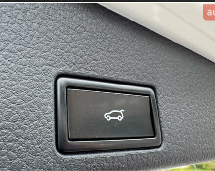 Білий Фольксваген Туарег, об'ємом двигуна 3 л та пробігом 192 тис. км за 31000 $, фото 32 на Automoto.ua