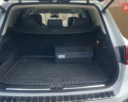 Білий Фольксваген Туарег, об'ємом двигуна 2.97 л та пробігом 250 тис. км за 32500 $, фото 28 на Automoto.ua