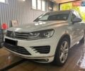 Белый Фольксваген Туарег, объемом двигателя 3 л и пробегом 185 тыс. км за 32599 $, фото 3 на Automoto.ua