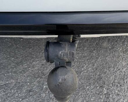 Белый Фольксваген Туарег, объемом двигателя 2.97 л и пробегом 185 тыс. км за 33500 $, фото 4 на Automoto.ua