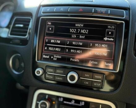 Белый Фольксваген Туарег, объемом двигателя 3 л и пробегом 66 тыс. км за 10000 $, фото 7 на Automoto.ua