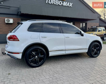 Білий Фольксваген Туарег, об'ємом двигуна 3 л та пробігом 229 тис. км за 32600 $, фото 5 на Automoto.ua
