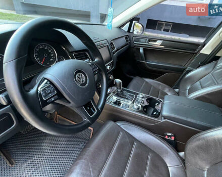 Белый Фольксваген Туарег, объемом двигателя 2.97 л и пробегом 237 тыс. км за 28500 $, фото 28 на Automoto.ua