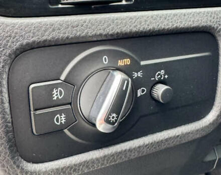 Білий Фольксваген Туарег, об'ємом двигуна 3 л та пробігом 192 тис. км за 31000 $, фото 25 на Automoto.ua