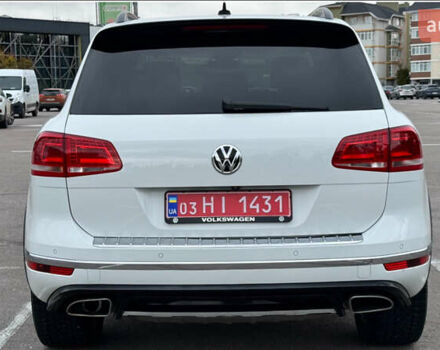 Білий Фольксваген Туарег, об'ємом двигуна 3 л та пробігом 192 тис. км за 31000 $, фото 6 на Automoto.ua