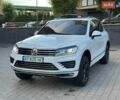 Белый Фольксваген Туарег, объемом двигателя 2.97 л и пробегом 139 тыс. км за 32500 $, фото 1 на Automoto.ua