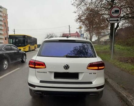 Белый Фольксваген Туарег, объемом двигателя 2.97 л и пробегом 161 тыс. км за 33000 $, фото 13 на Automoto.ua