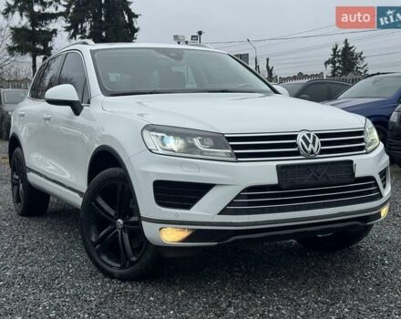 Белый Фольксваген Туарег, объемом двигателя 2.97 л и пробегом 215 тыс. км за 27900 $, фото 7 на Automoto.ua