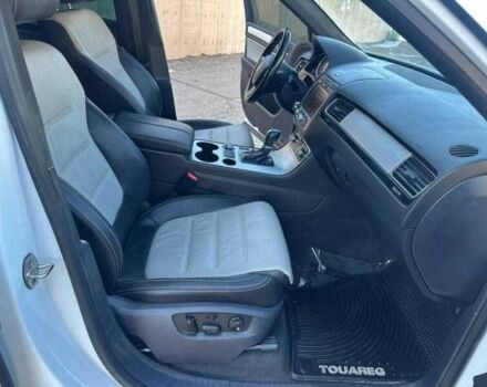 Белый Фольксваген Туарег, объемом двигателя 3.6 л и пробегом 35 тыс. км за 4100 $, фото 16 на Automoto.ua