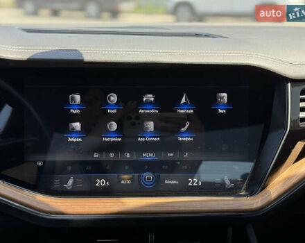 Белый Фольксваген Туарег, объемом двигателя 2.97 л и пробегом 199 тыс. км за 46200 $, фото 41 на Automoto.ua