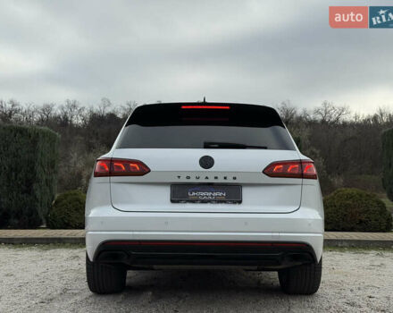 Белый Фольксваген Туарег, объемом двигателя 2.97 л и пробегом 166 тыс. км за 47999 $, фото 12 на Automoto.ua