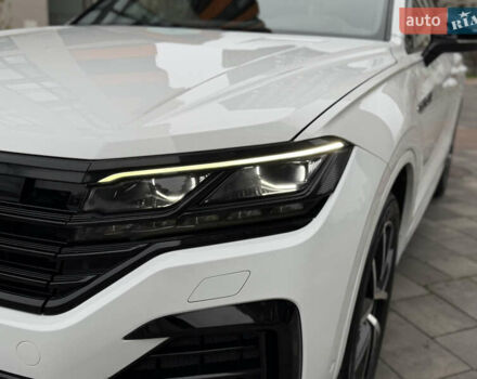 Білий Фольксваген Туарег, об'ємом двигуна 3 л та пробігом 151 тис. км за 45700 $, фото 7 на Automoto.ua