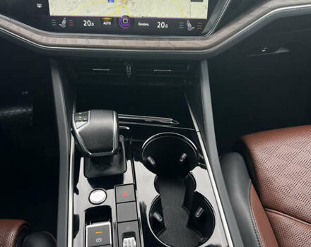 Белый Фольксваген Туарег, объемом двигателя 2.97 л и пробегом 129 тыс. км за 44900 $, фото 31 на Automoto.ua