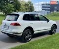 Білий Фольксваген Туарег, об'ємом двигуна 2.97 л та пробігом 115 тис. км за 32500 $, фото 6 на Automoto.ua