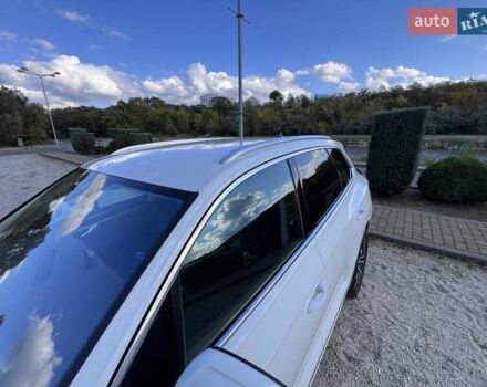 Белый Фольксваген Туарег, объемом двигателя 2.97 л и пробегом 252 тыс. км за 47000 $, фото 41 на Automoto.ua