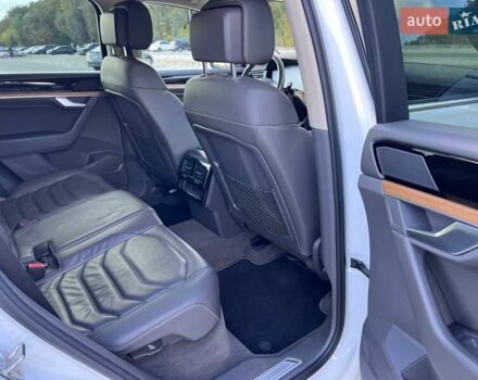 Белый Фольксваген Туарег, объемом двигателя 2.97 л и пробегом 252 тыс. км за 47000 $, фото 31 на Automoto.ua