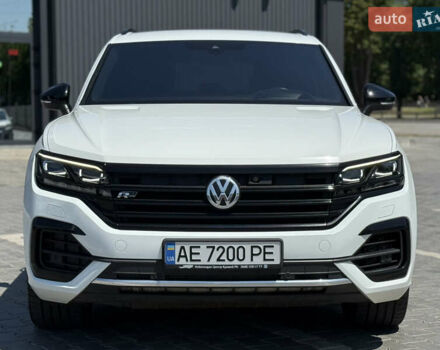 Белый Фольксваген Туарег, объемом двигателя 2.97 л и пробегом 199 тыс. км за 46200 $, фото 8 на Automoto.ua