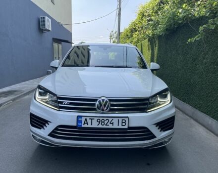 Білий Фольксваген Туарег, об'ємом двигуна 3 л та пробігом 126 тис. км за 36500 $, фото 1 на Automoto.ua