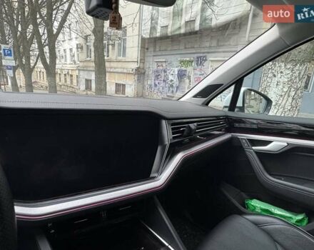 Білий Фольксваген Туарег, об'ємом двигуна 2.97 л та пробігом 240 тис. км за 42500 $, фото 11 на Automoto.ua