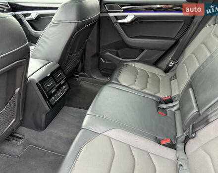 Белый Фольксваген Туарег, объемом двигателя 2.97 л и пробегом 166 тыс. км за 47999 $, фото 29 на Automoto.ua