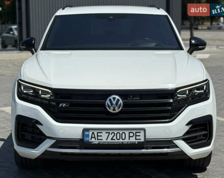 Белый Фольксваген Туарег, объемом двигателя 2.97 л и пробегом 199 тыс. км за 46200 $, фото 7 на Automoto.ua