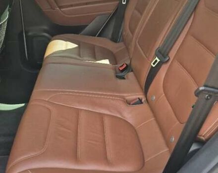 Білий Фольксваген Туарег, об'ємом двигуна 2.97 л та пробігом 246 тис. км за 25600 $, фото 2 на Automoto.ua