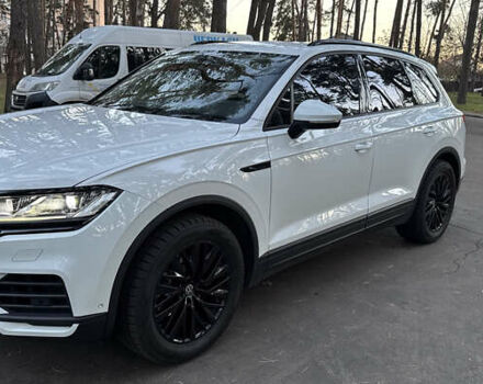 Белый Фольксваген Туарег, объемом двигателя 2.99 л и пробегом 115 тыс. км за 37500 $, фото 8 на Automoto.ua