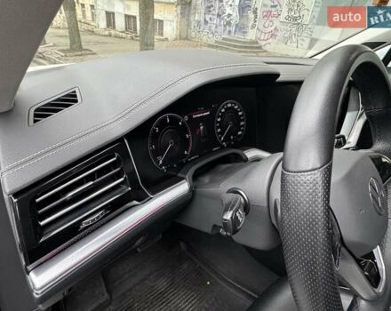 Білий Фольксваген Туарег, об'ємом двигуна 2.97 л та пробігом 240 тис. км за 42500 $, фото 10 на Automoto.ua