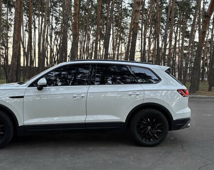 Белый Фольксваген Туарег, объемом двигателя 2.99 л и пробегом 115 тыс. км за 37500 $, фото 14 на Automoto.ua