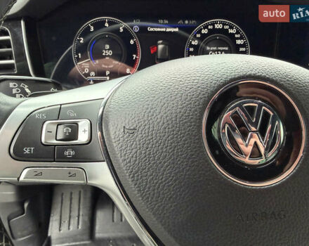 Білий Фольксваген Туарег, об'ємом двигуна 3 л та пробігом 151 тис. км за 45700 $, фото 41 на Automoto.ua