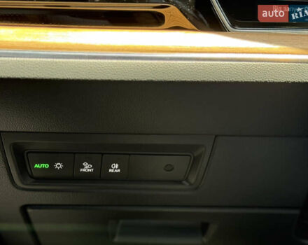 Белый Фольксваген Туарег, объемом двигателя 2.97 л и пробегом 199 тыс. км за 46200 $, фото 45 на Automoto.ua