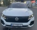 Белый Фольксваген Туарег, объемом двигателя 2.97 л и пробегом 165 тыс. км за 46500 $, фото 2 на Automoto.ua