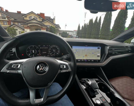 Белый Фольксваген Туарег, объемом двигателя 2.97 л и пробегом 129 тыс. км за 44900 $, фото 32 на Automoto.ua