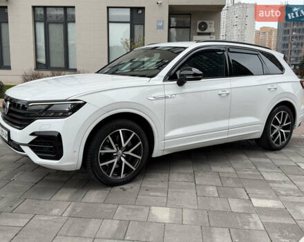 Білий Фольксваген Туарег, об'ємом двигуна 3 л та пробігом 151 тис. км за 45700 $, фото 3 на Automoto.ua