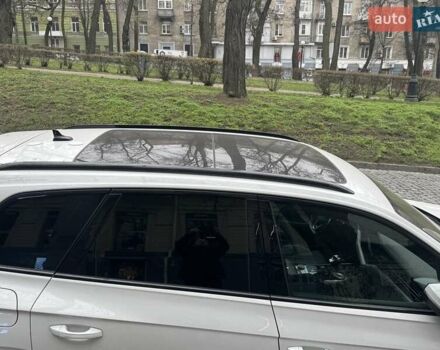 Білий Фольксваген Туарег, об'ємом двигуна 2.97 л та пробігом 240 тис. км за 42500 $, фото 2 на Automoto.ua