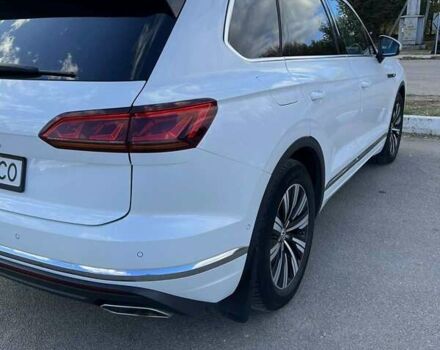 Белый Фольксваген Туарег, объемом двигателя 2.97 л и пробегом 250 тыс. км за 39800 $, фото 25 на Automoto.ua