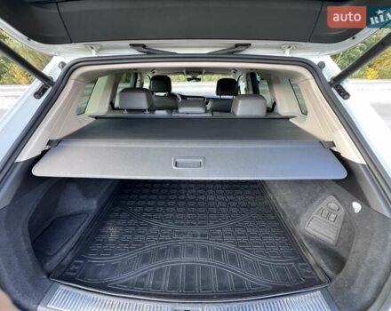 Белый Фольксваген Туарег, объемом двигателя 2.97 л и пробегом 252 тыс. км за 47000 $, фото 37 на Automoto.ua