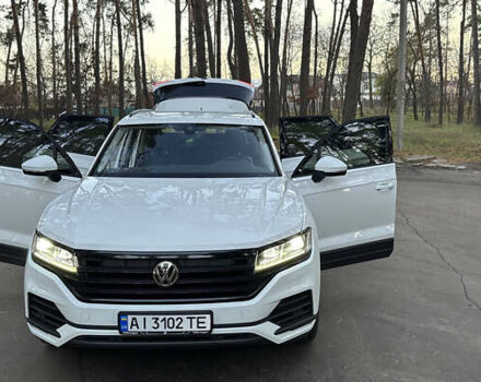 Белый Фольксваген Туарег, объемом двигателя 2.99 л и пробегом 115 тыс. км за 37500 $, фото 38 на Automoto.ua