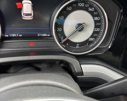 Белый Фольксваген Туарег, объемом двигателя 2.97 л и пробегом 210 тыс. км за 42000 $, фото 4 на Automoto.ua