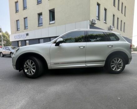 Білий Фольксваген Туарег, об'ємом двигуна 3 л та пробігом 126 тис. км за 36500 $, фото 5 на Automoto.ua