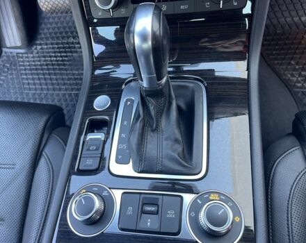 Білий Фольксваген Туарег, об'ємом двигуна 3 л та пробігом 126 тис. км за 36500 $, фото 17 на Automoto.ua